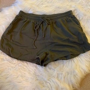 Women’s green cotton shorts